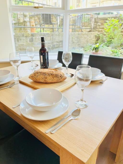 Ilkley Place ภายนอก รูปภาพ